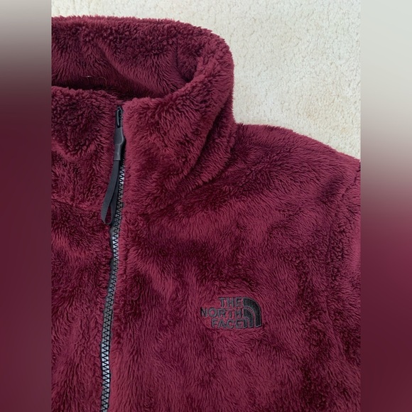 The North Face Women’s Size Medium Shadow Luxe Osito Fleece Jacket in Regal Red - Picture 5 of 11